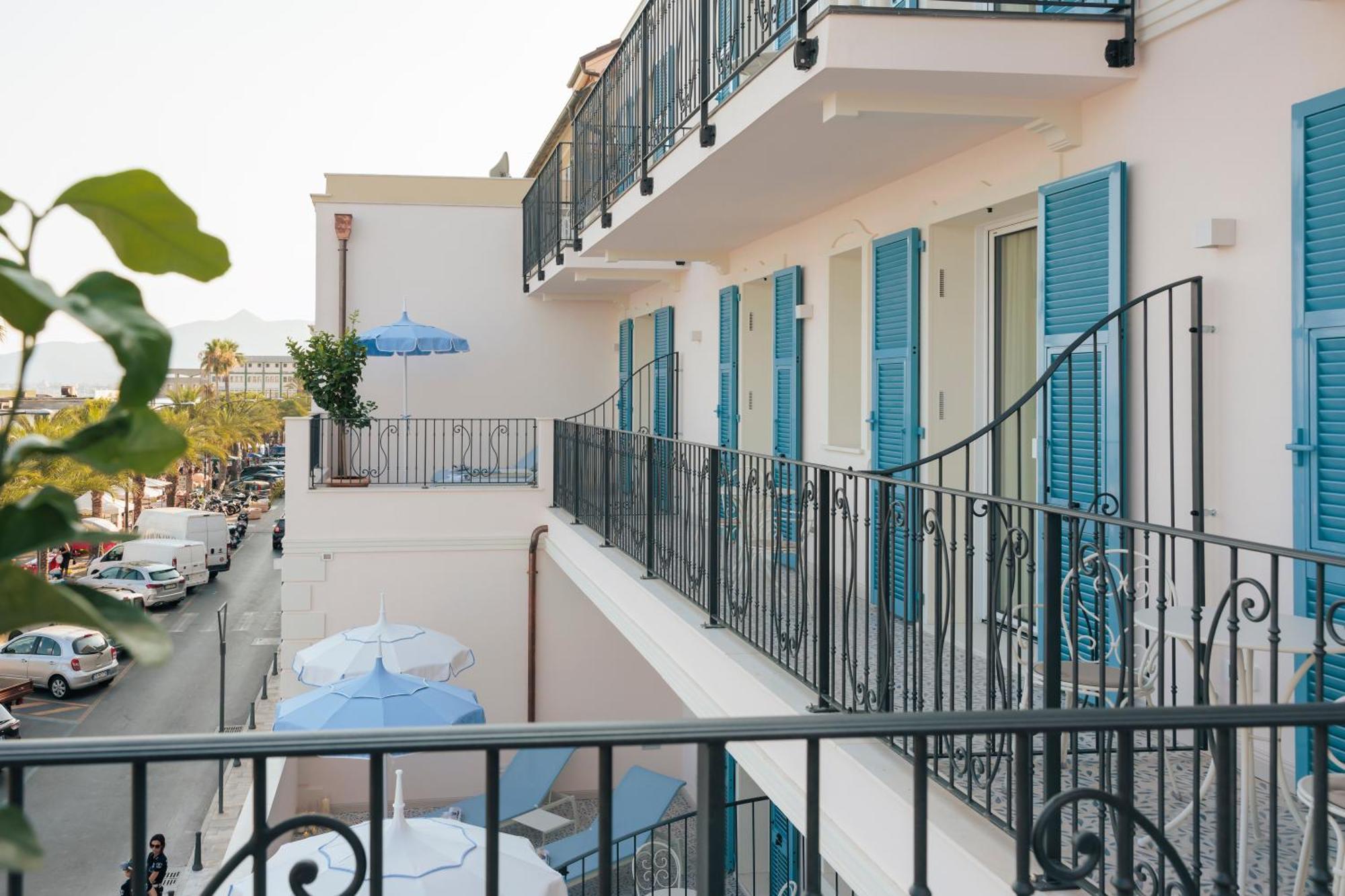 A'Mare Boutique Hotel & Spa Пьетра-Лигуре Экстерьер фото