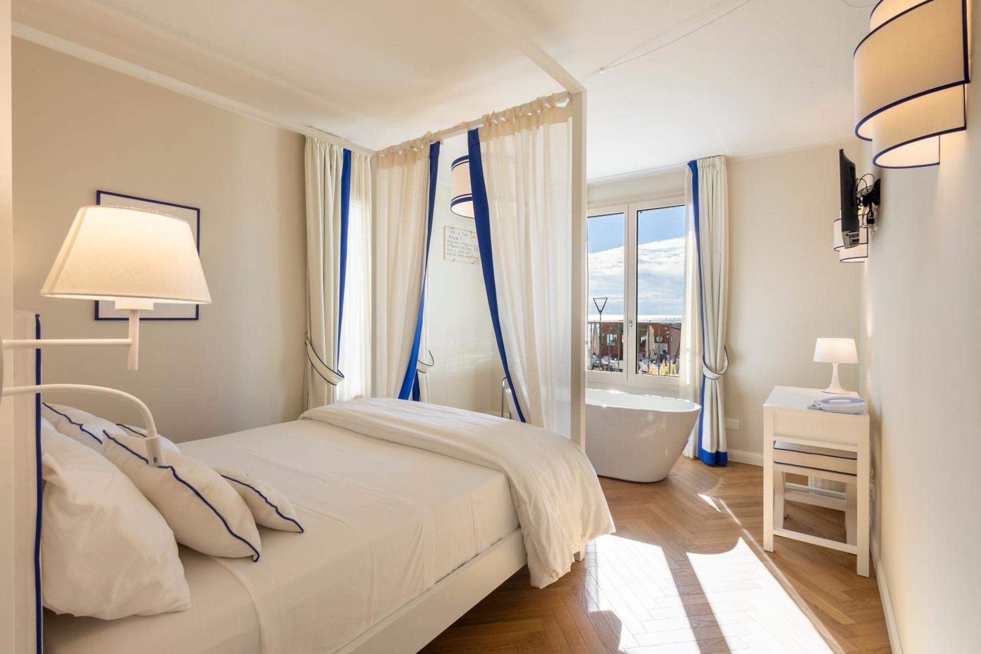 A'Mare Boutique Hotel & Spa Пьетра-Лигуре Экстерьер фото